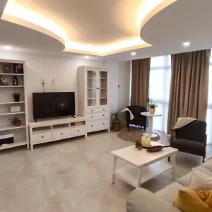 https://piso-mlaga-cerca-playa.1costadelsol.com